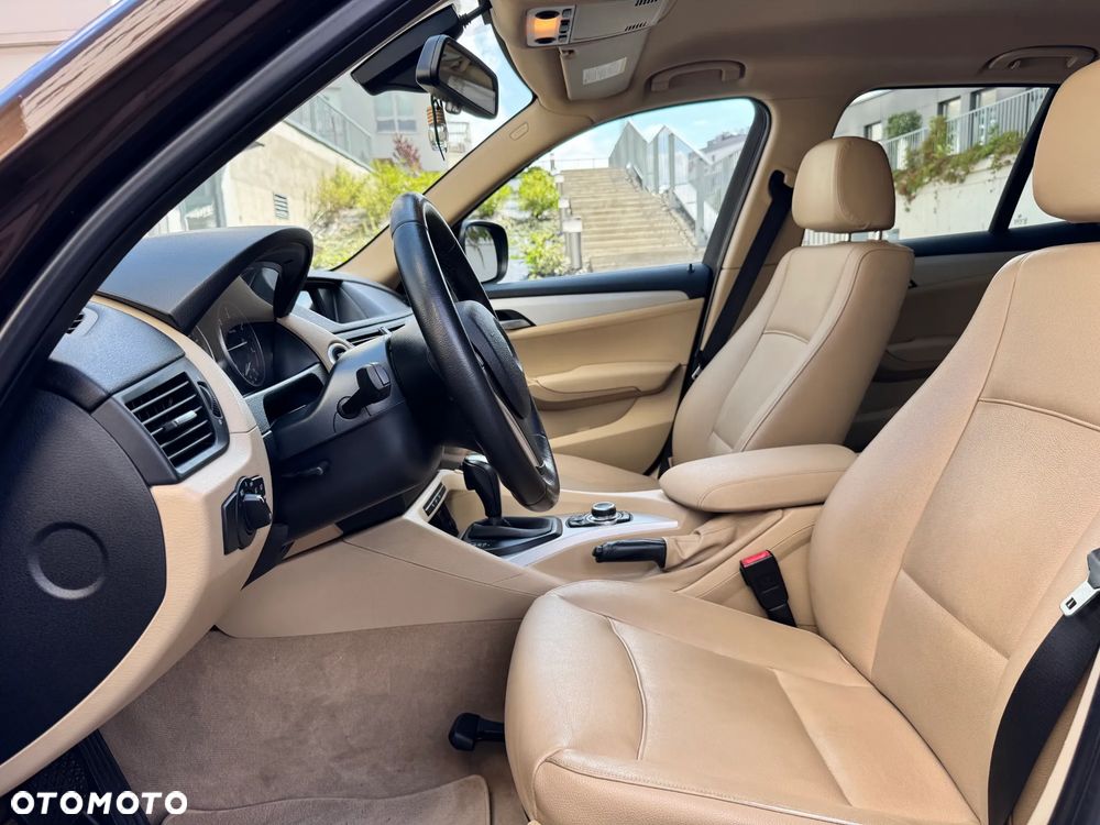 BMW X1 xDrive20d - 8