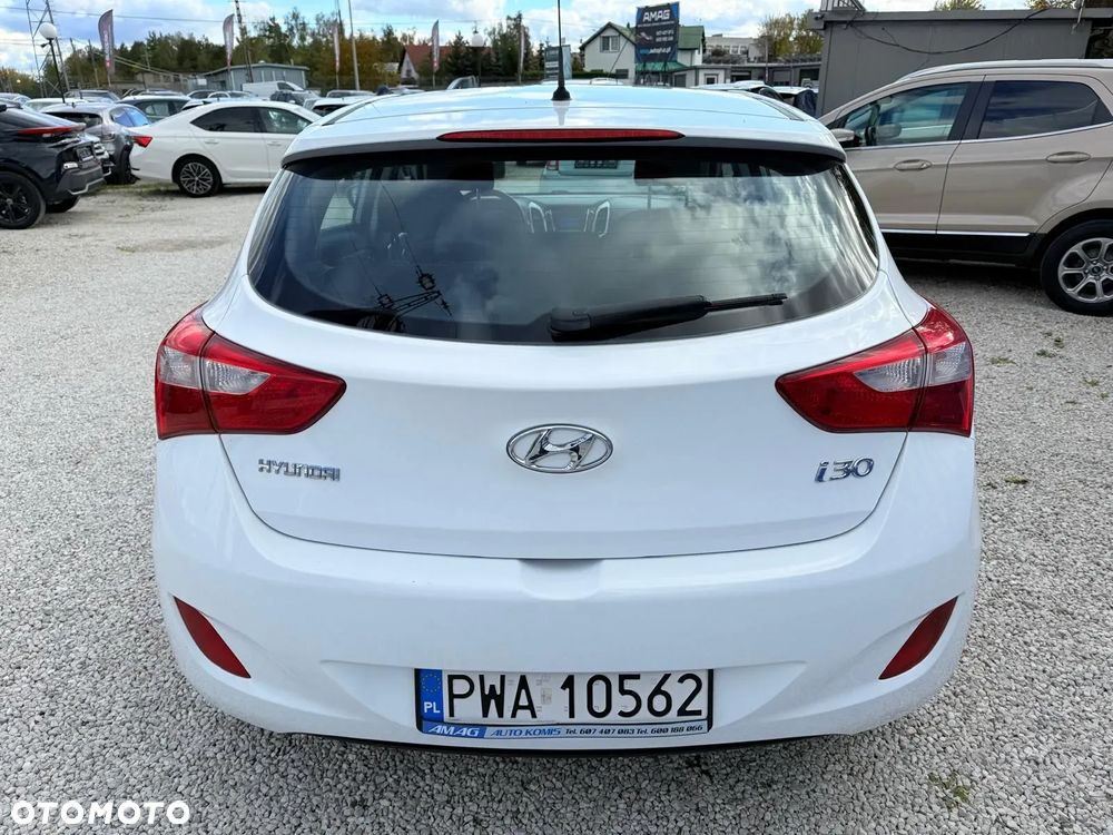 Hyundai i30 1.6 D Classic + - 7