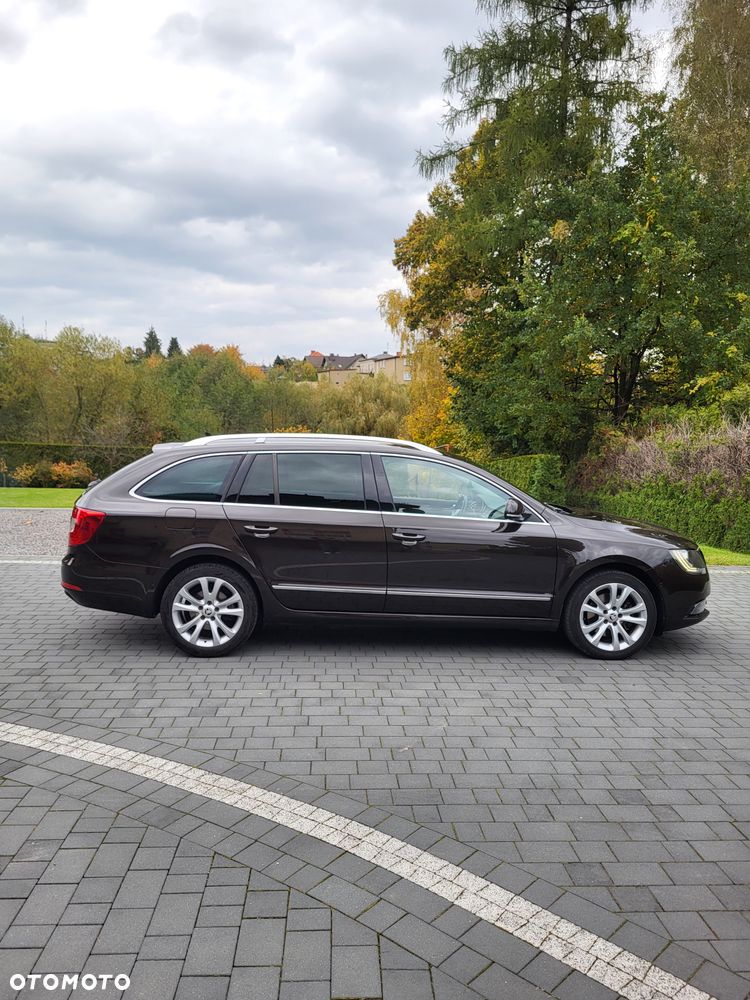 Skoda Superb 2.0 TDI Ambition DSG - 1