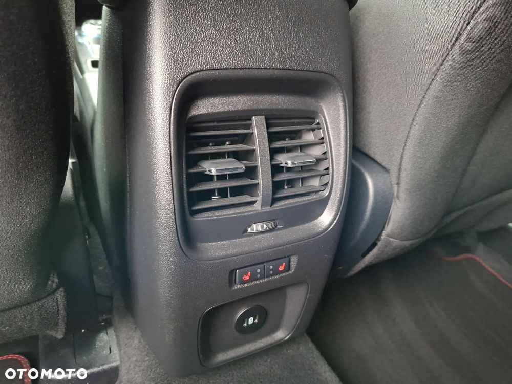 Ford Kuga 1.5 EcoBoost FWD ST-Line - 37