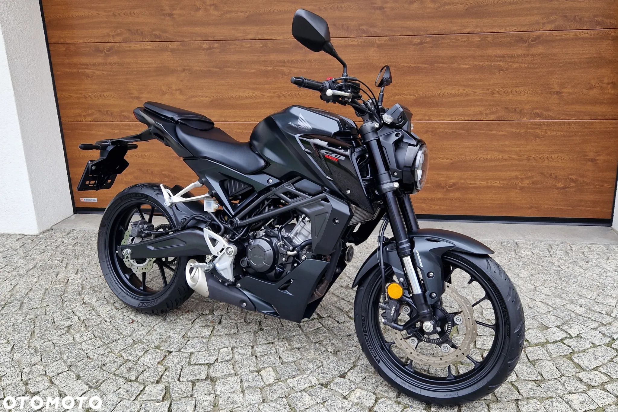 Honda CB - 1