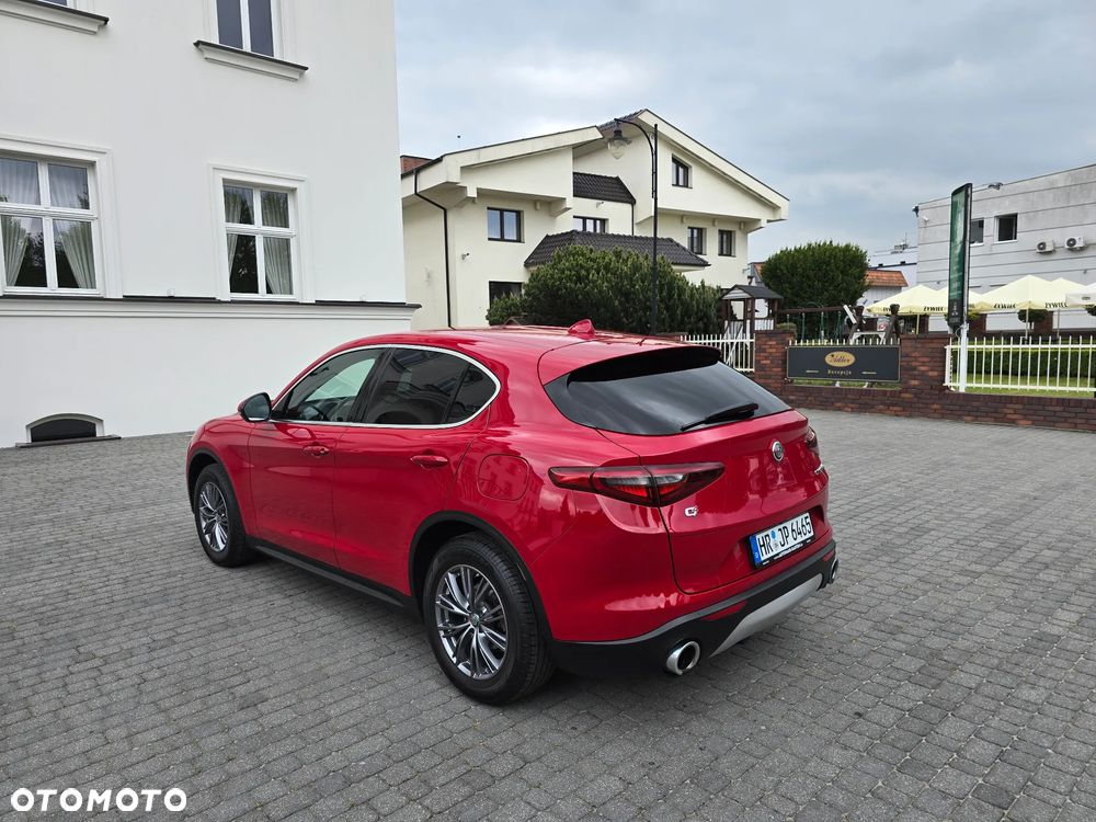 Alfa Romeo Stelvio 2.2 16V AT8 Q4 Lusso - 9