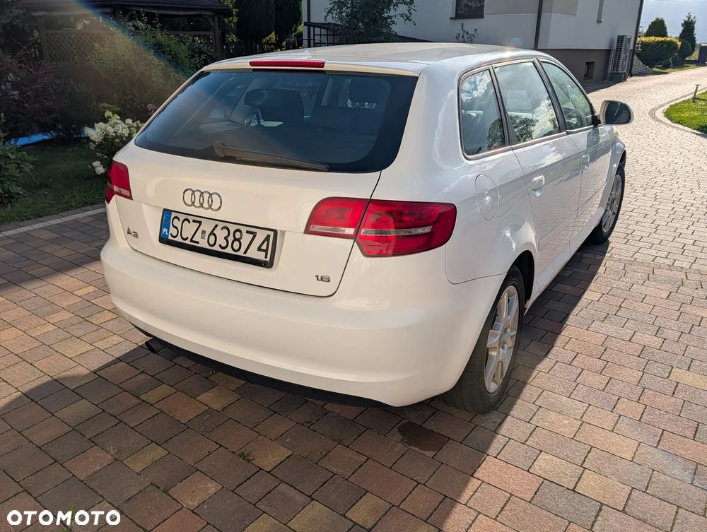 Audi A3 Sportback 1.6 Attraction - 3