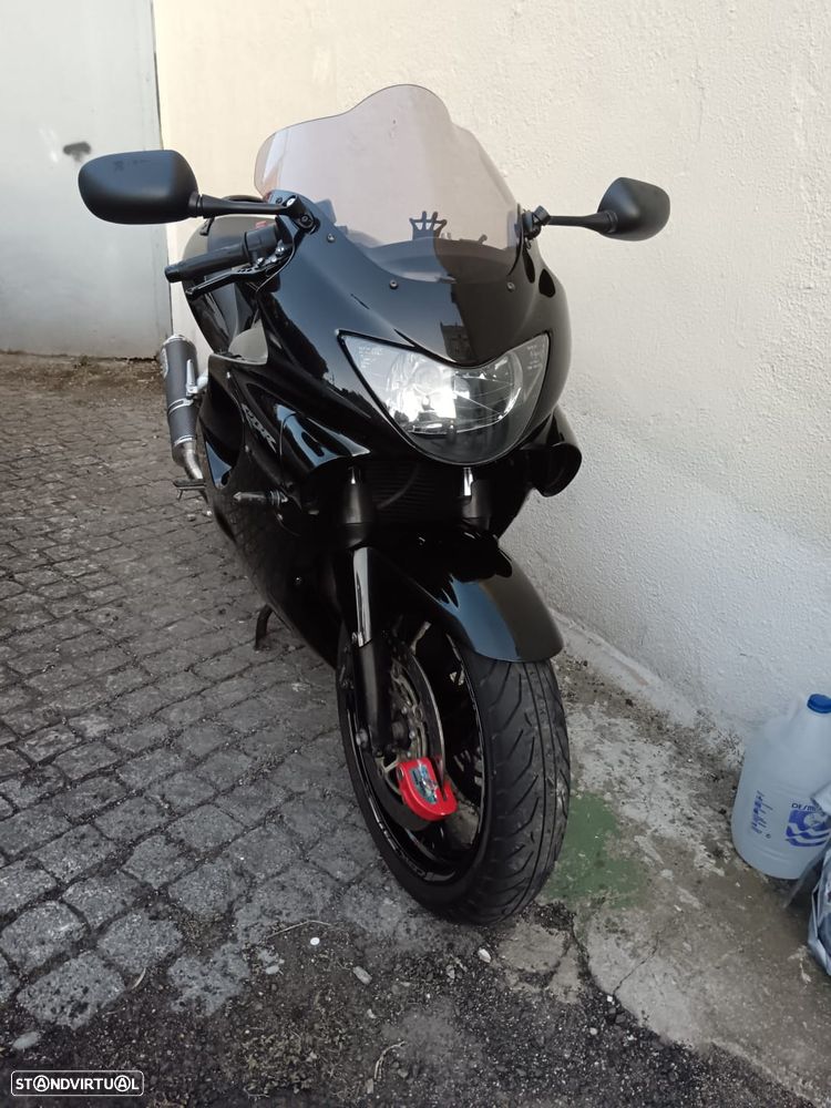 Honda CBR 600 F4 - 1