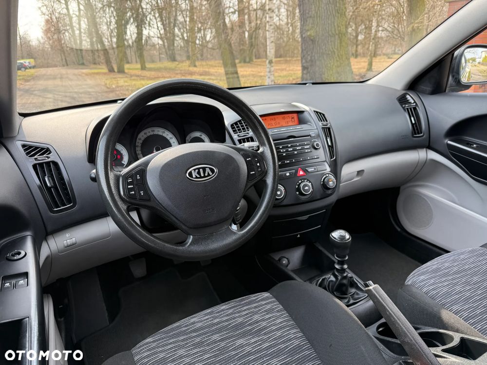 Kia Ceed 1.4 CVVT LX - 18