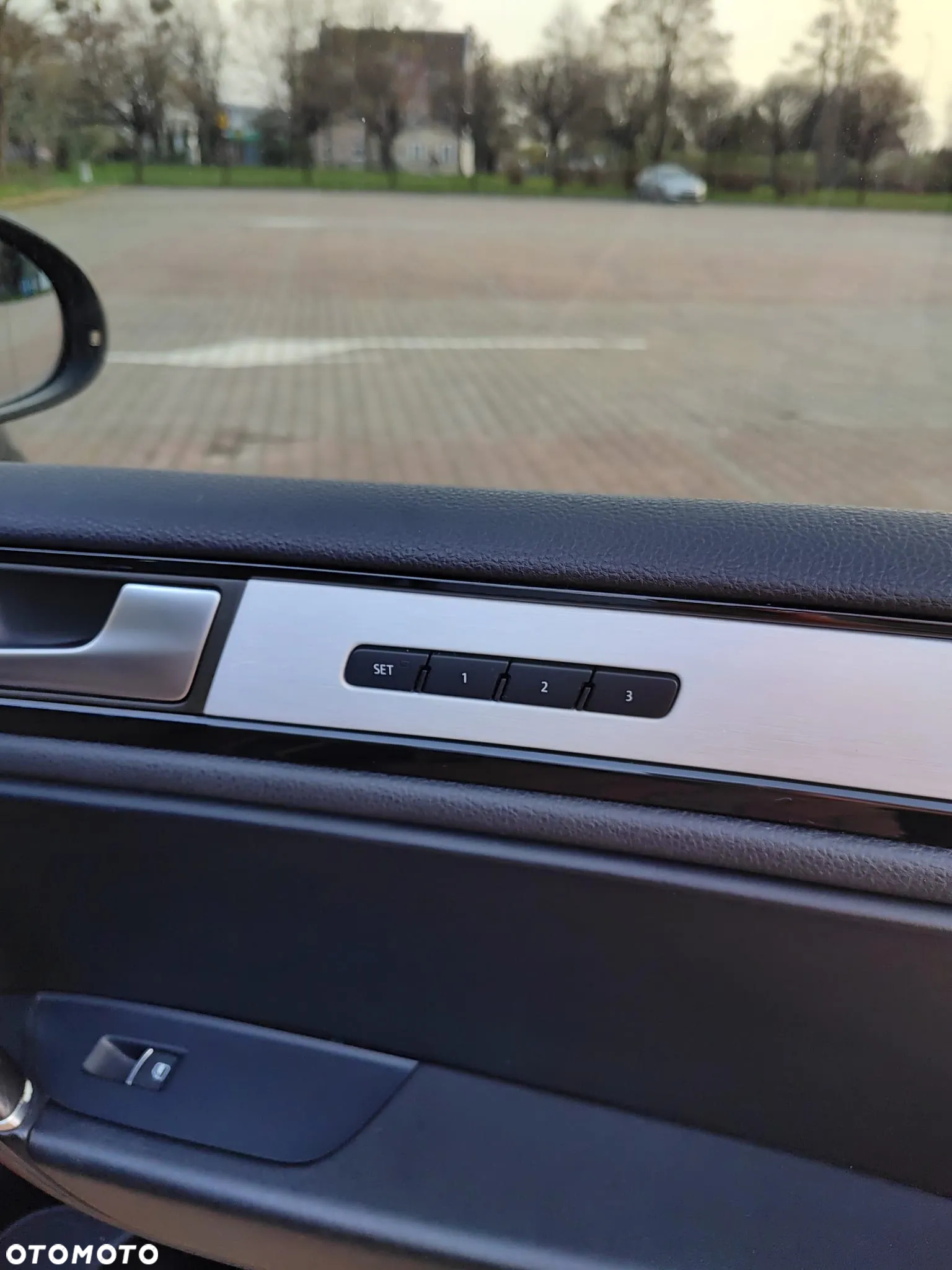 Volkswagen Touareg - 13