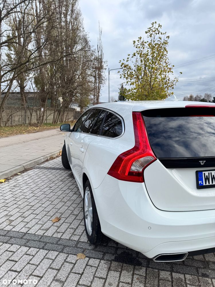 Volvo V60 D4 Drive-E Momentum - 7