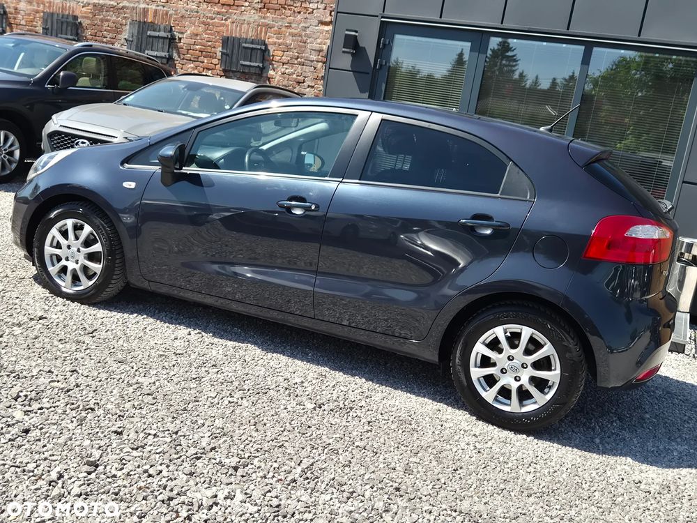 Kia Rio 1.2 Business Line - 6