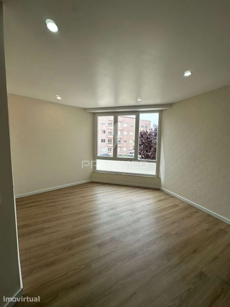 Apartamento T1+1 Remodelado com Varanda em Vila do Conde - Grande imagem: 4/8