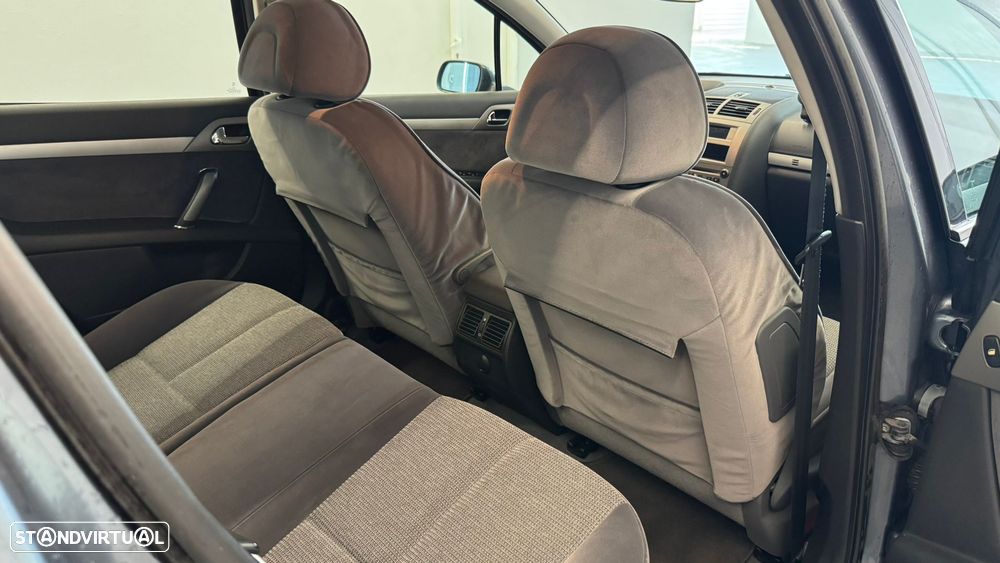Peugeot 407 2.0 HDi Executive - 11