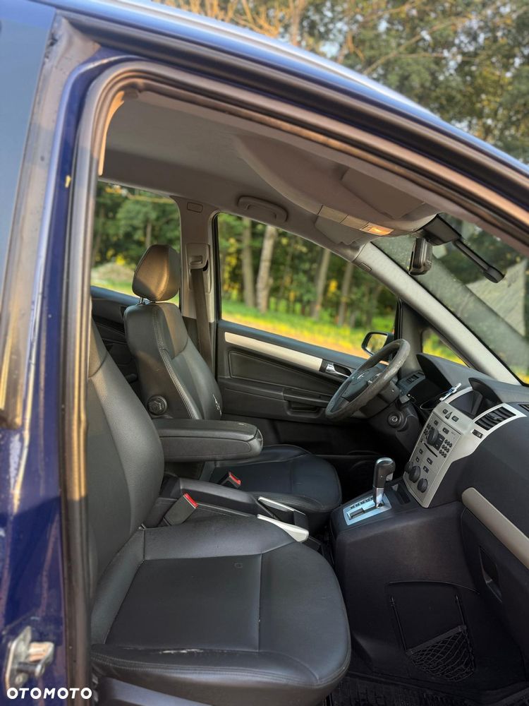 Opel Zafira 1.9 CDTI Automatik - 16