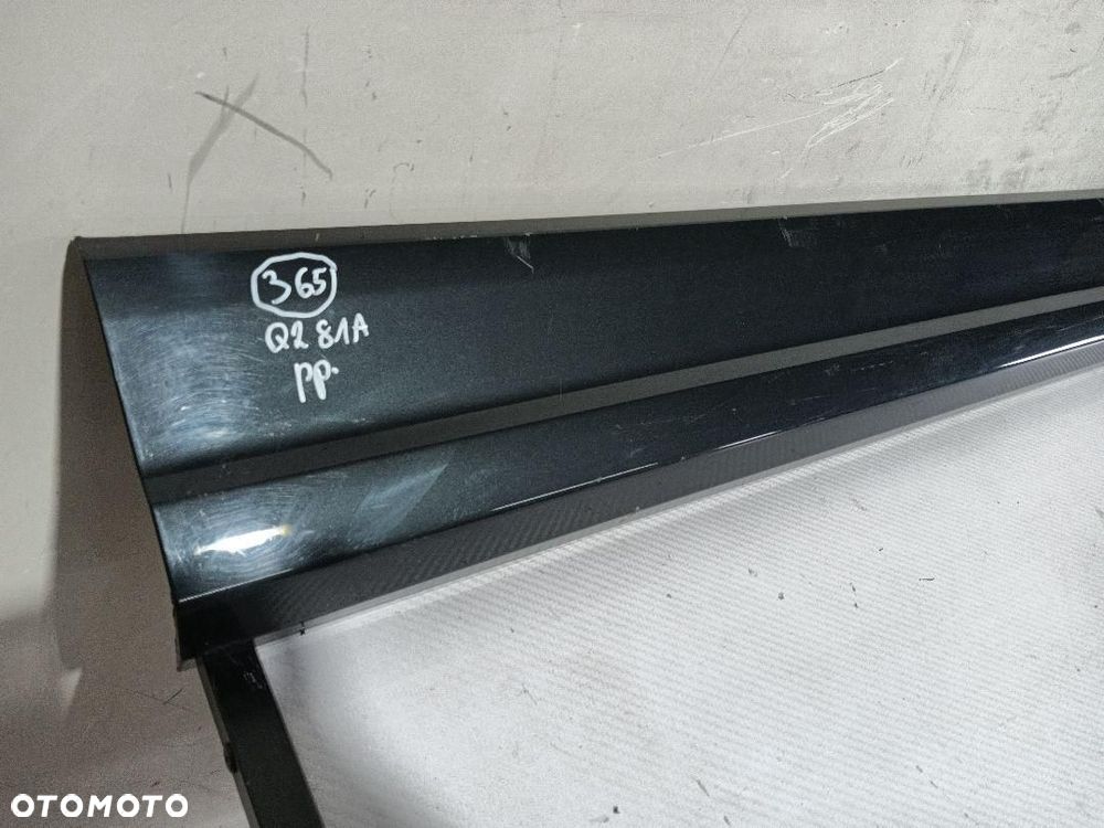 LISTWA DRZWI PRZEDNIA PRAWA AUDI Q2 81A 81A853960 - 2