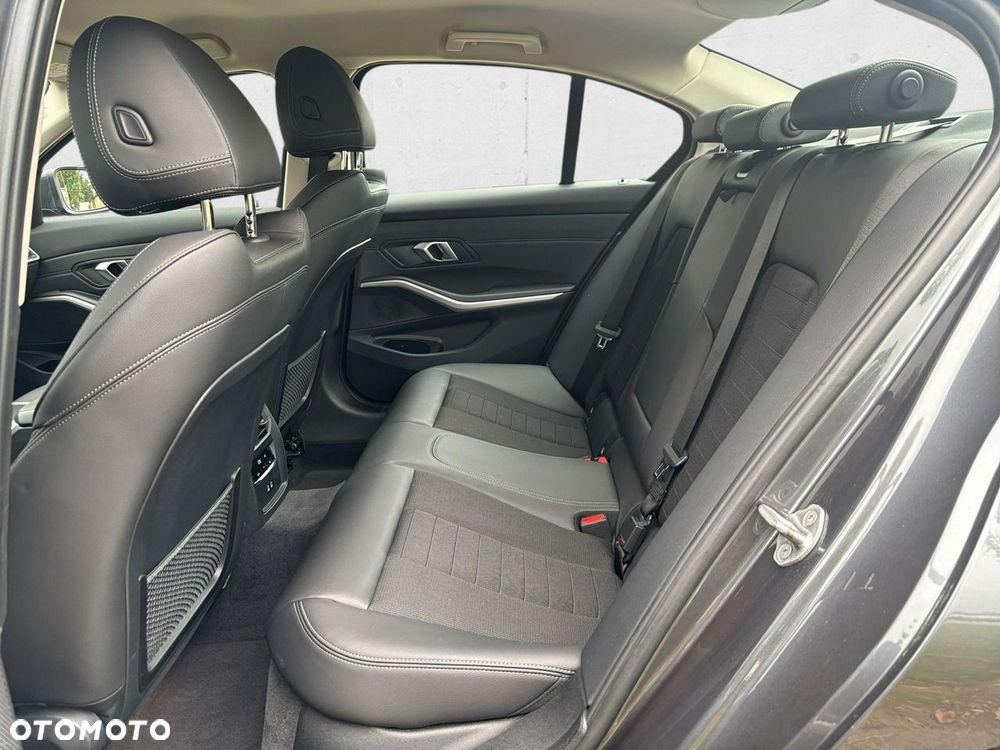 BMW Seria 3 2022