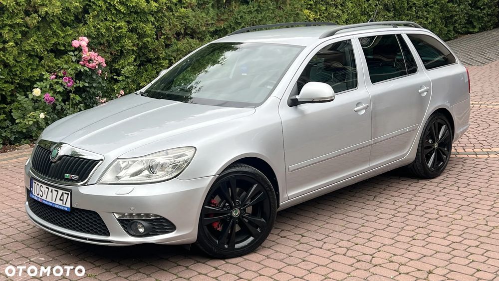 Skoda Octavia Combi 2.0 TSI DSG RS - 13
