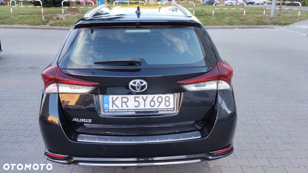 Toyota Auris 1.6 Premium - 6