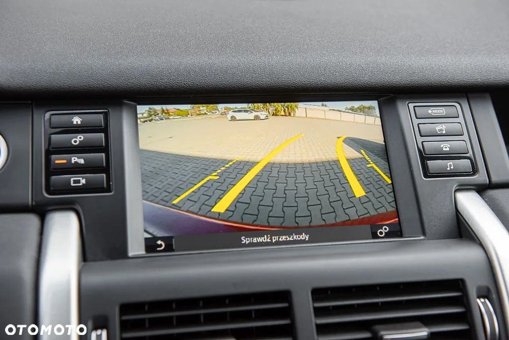 Land Rover Discovery Sport - 23