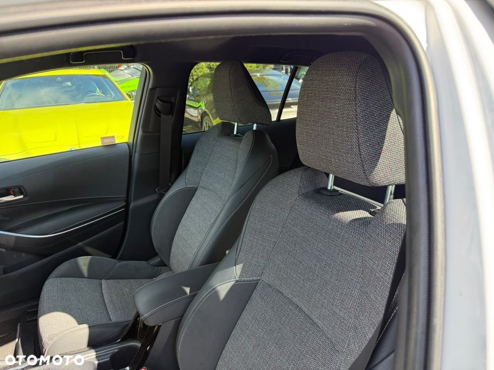 Toyota Corolla 1.8 Hybrid Comfort - 21