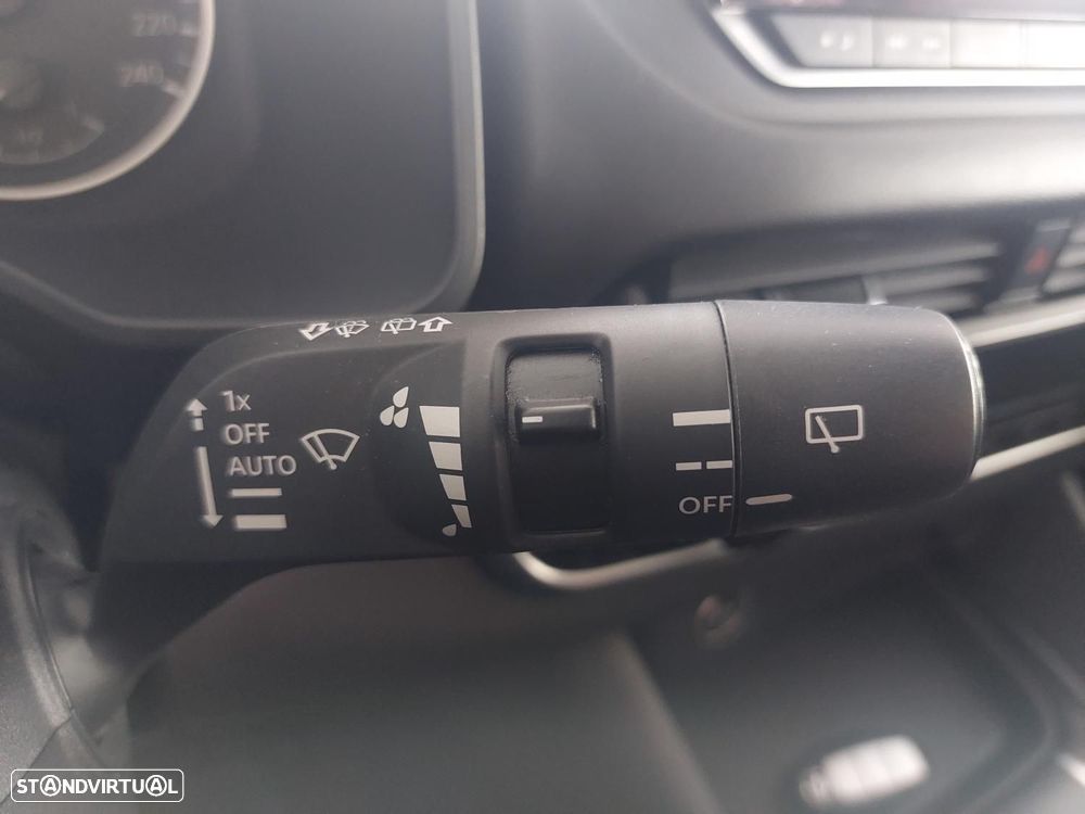 Nissan Qashqai 1.3 DIG-T N-Connecta - 24