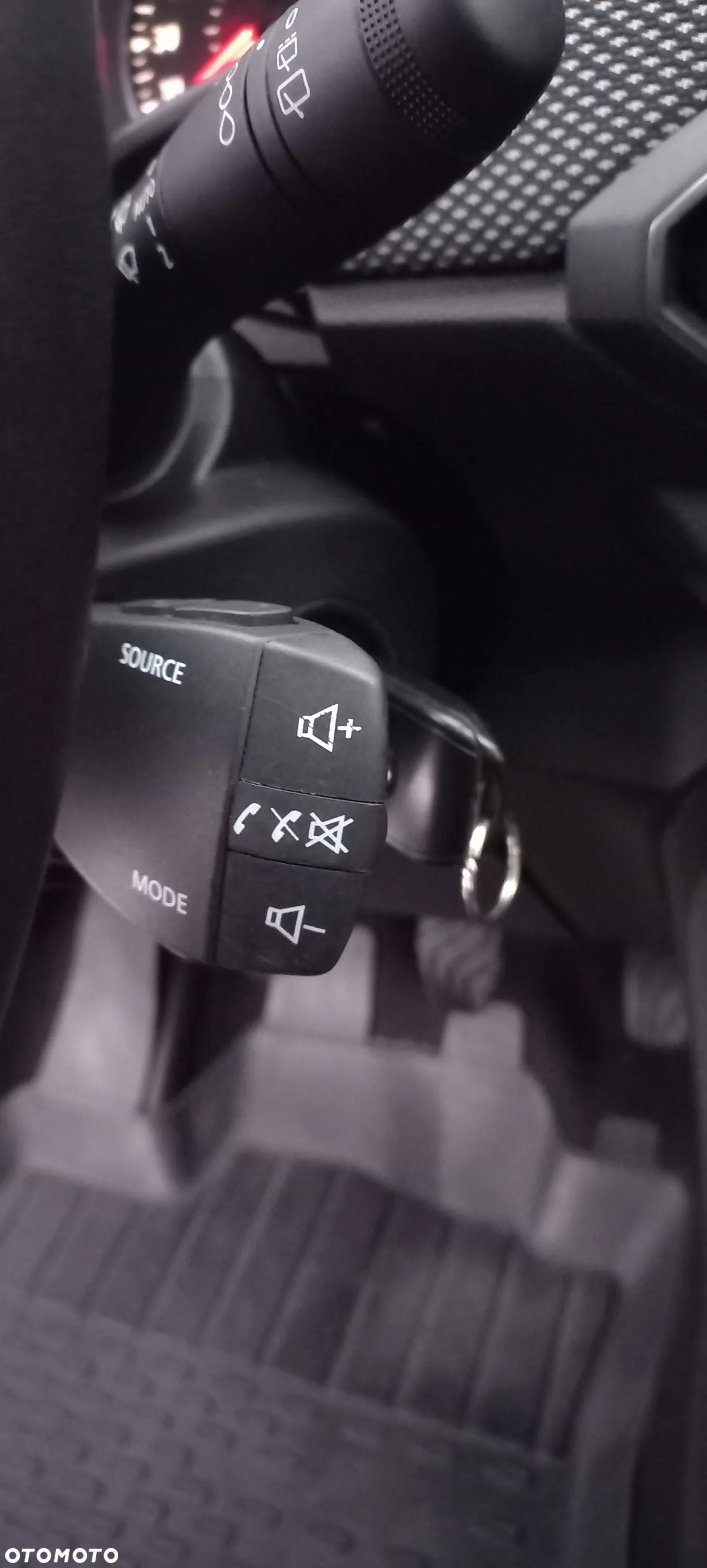 Dacia Sandero 1.0 TCe Laureate S&S - 27