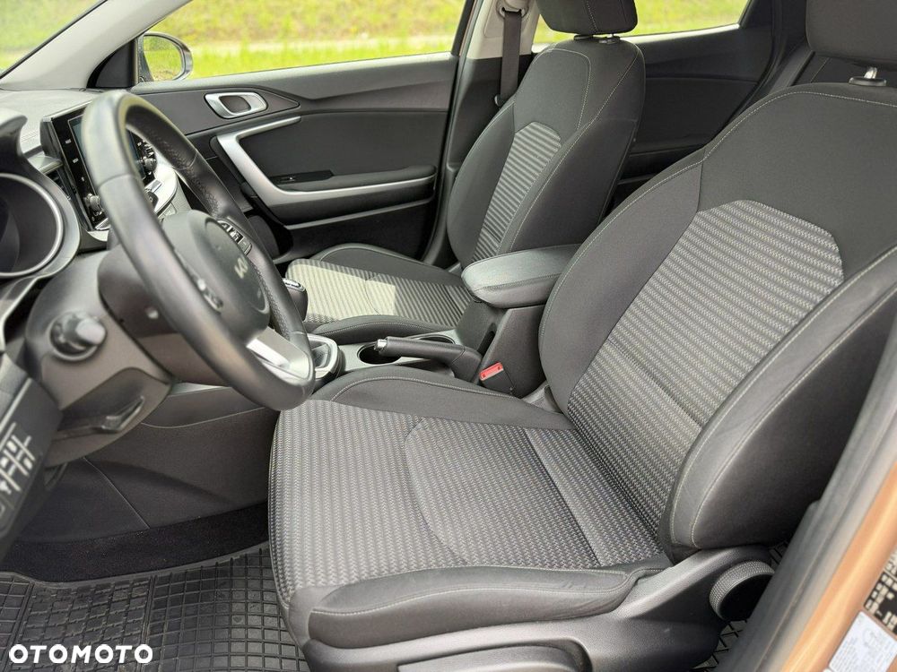 Kia XCeed 1.5 T-GDI M - 16