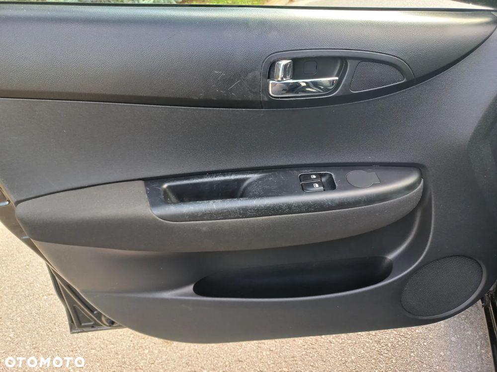 Hyundai i20 1.2 Trend - 32