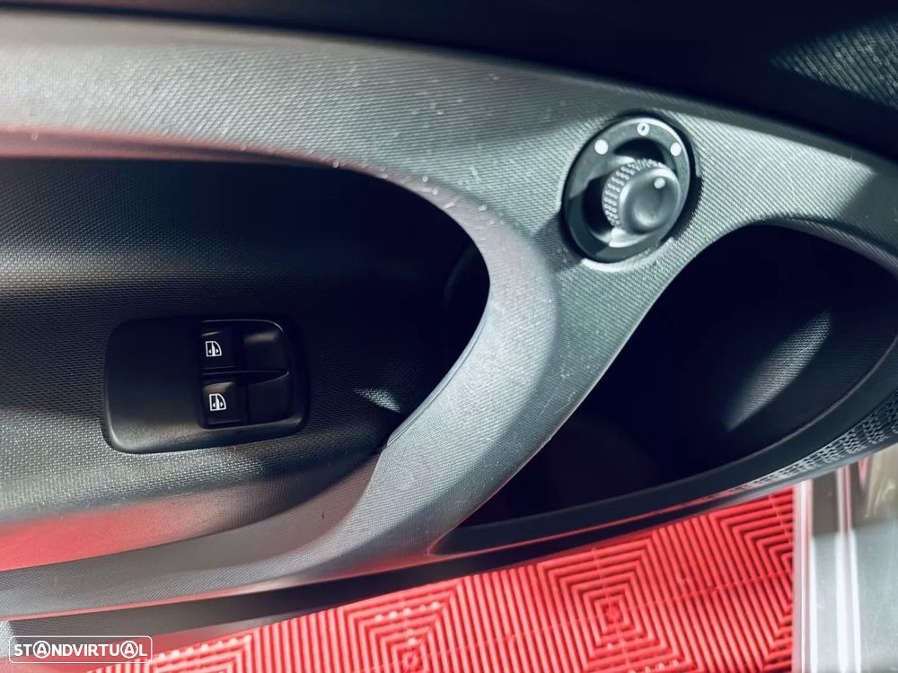 Smart ForTwo Coupé 1.0 mhd Pulse 71 Softouch - 25
