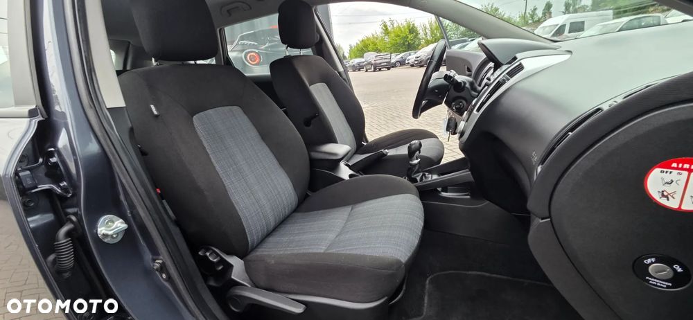 Kia Ceed 1.4 CVVT Dream-Team Edition - 35