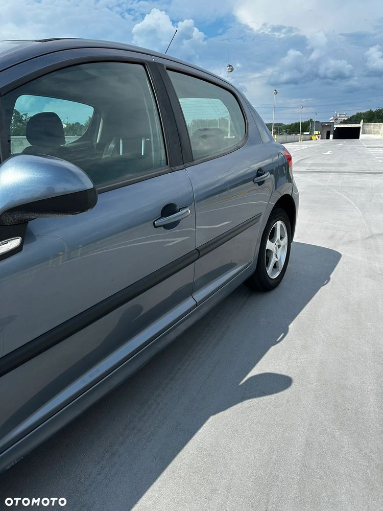 Peugeot 207 1.4 16V Trendy - 8