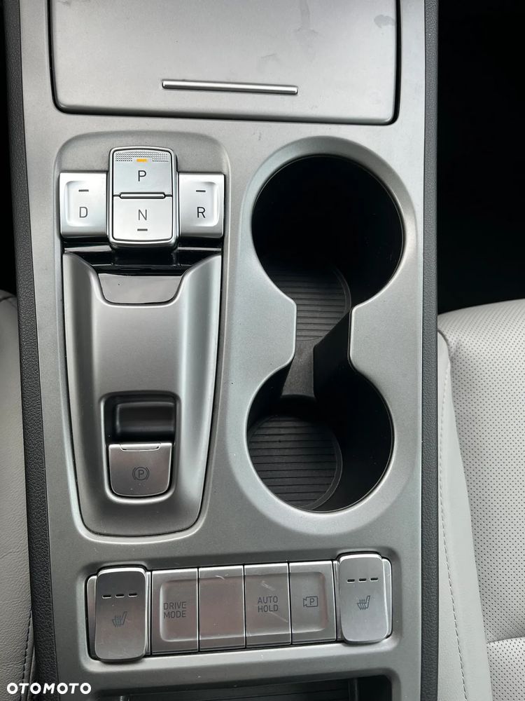 Hyundai Kona 64kWh Platinum - 30