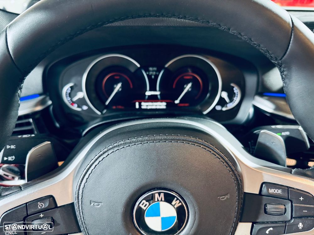 BMW 530 e iPerformance Pack M - 32