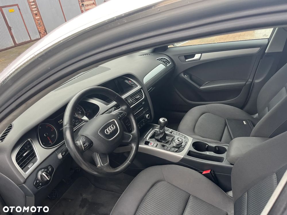 Audi A4 Avant - 14