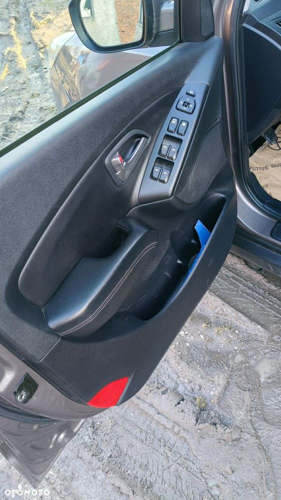 Hyundai ix35 1.7 CRDi 2WD blue Comfort - 18