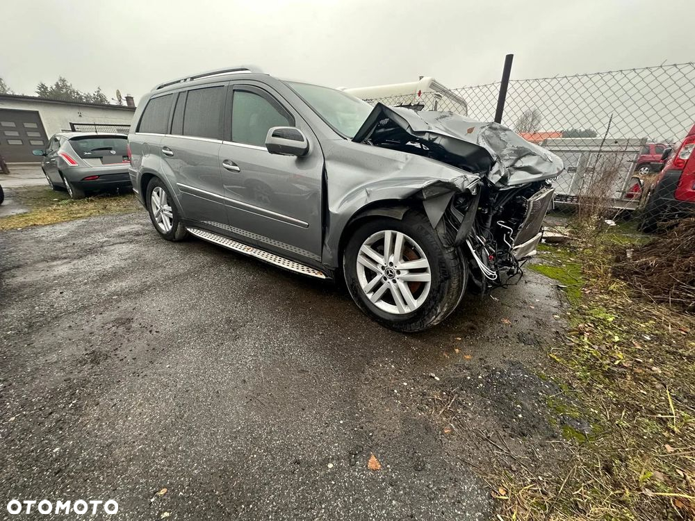 Mercedes-Benz GL 450 4Matic 7G-TRONIC - 8