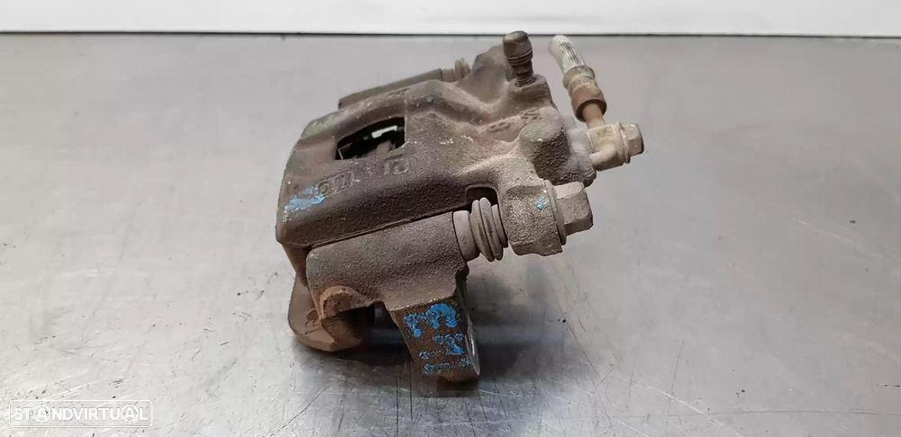 PINÇA TRAVÃO TRASEIRA ESQUERDA NISSAN JUKE 2013 -440111KD0A - 2