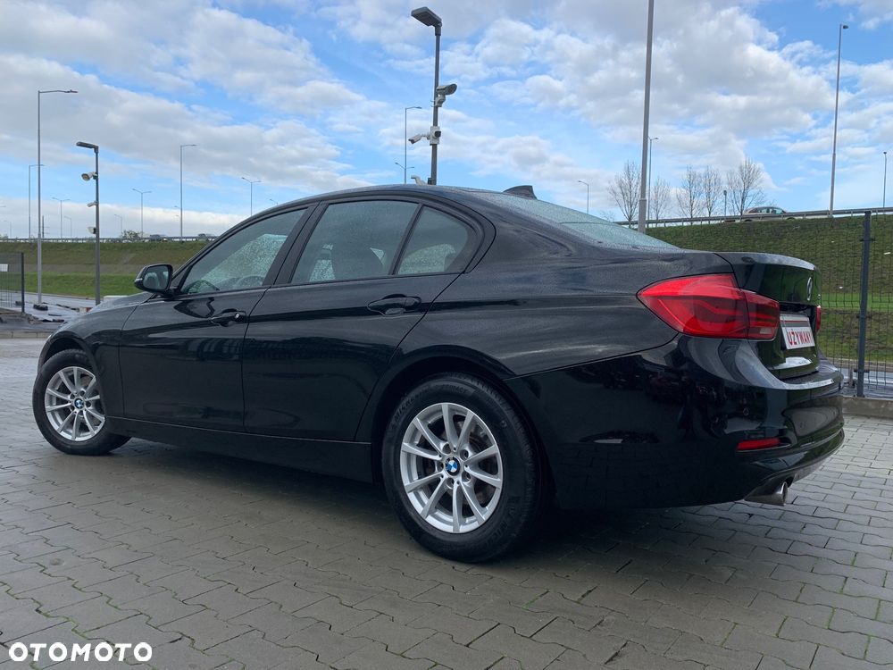 BMW Seria 3 318i Advantage - 15