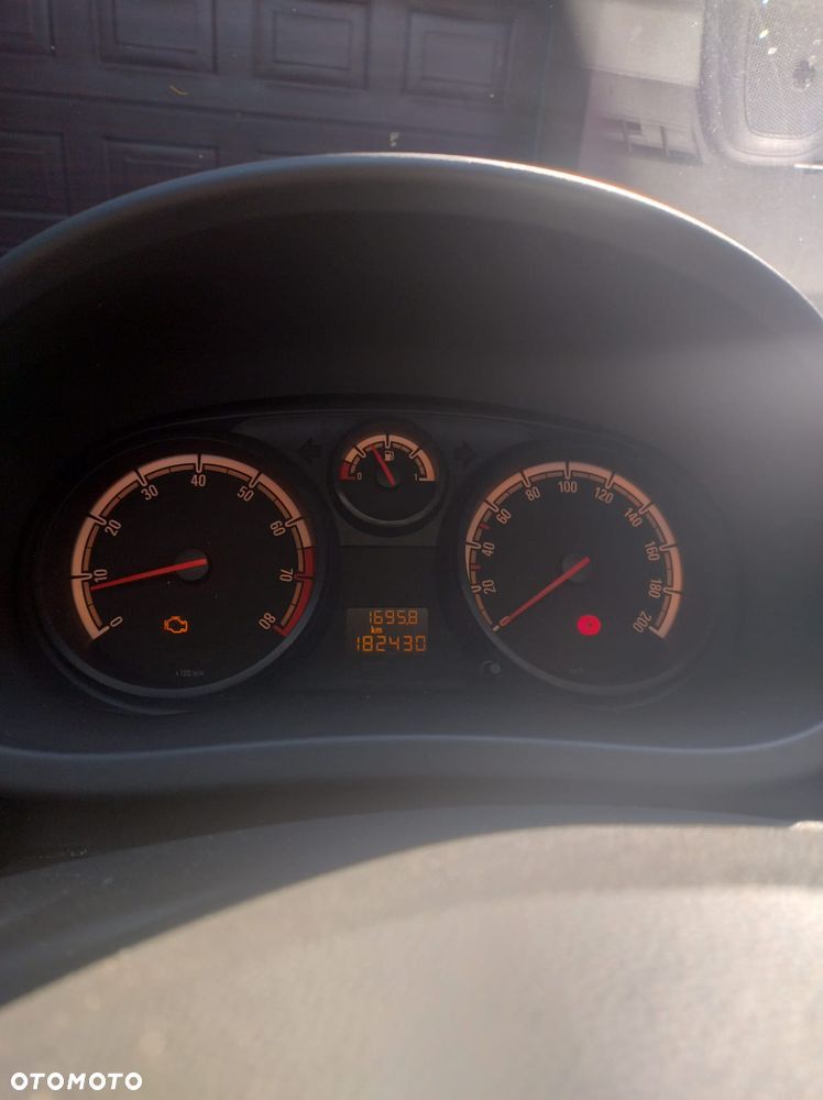 Opel Corsa 1.2 16V Cosmo - 7