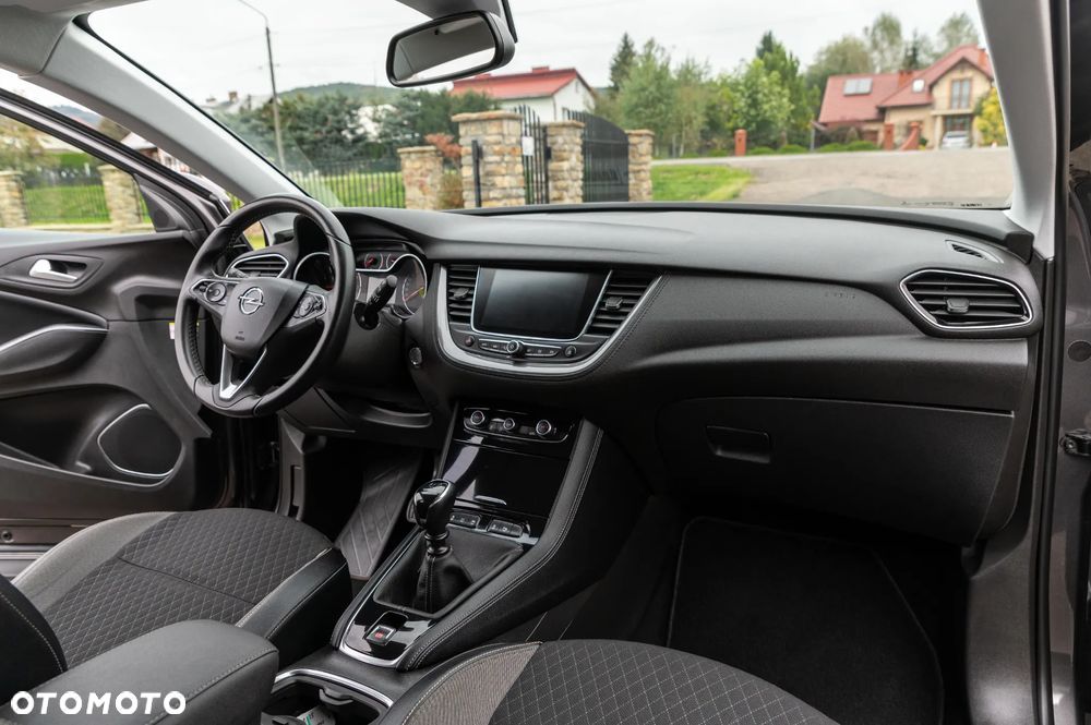 Opel Grandland X 1.2 Start/Stop Business Elegance - 30