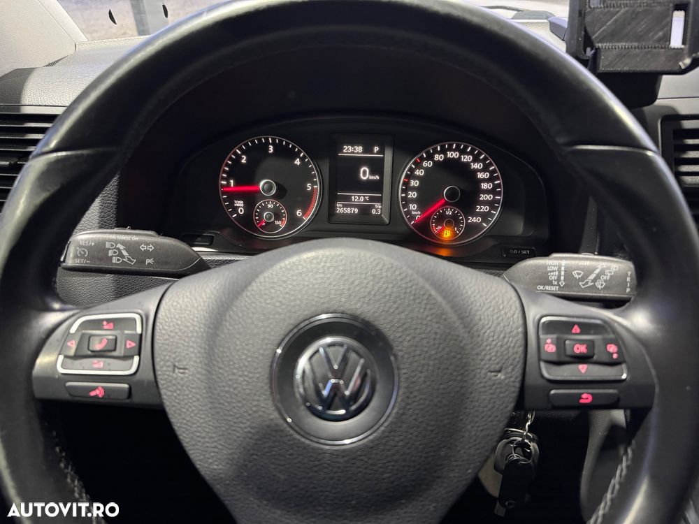 Volkswagen Multivan - 23