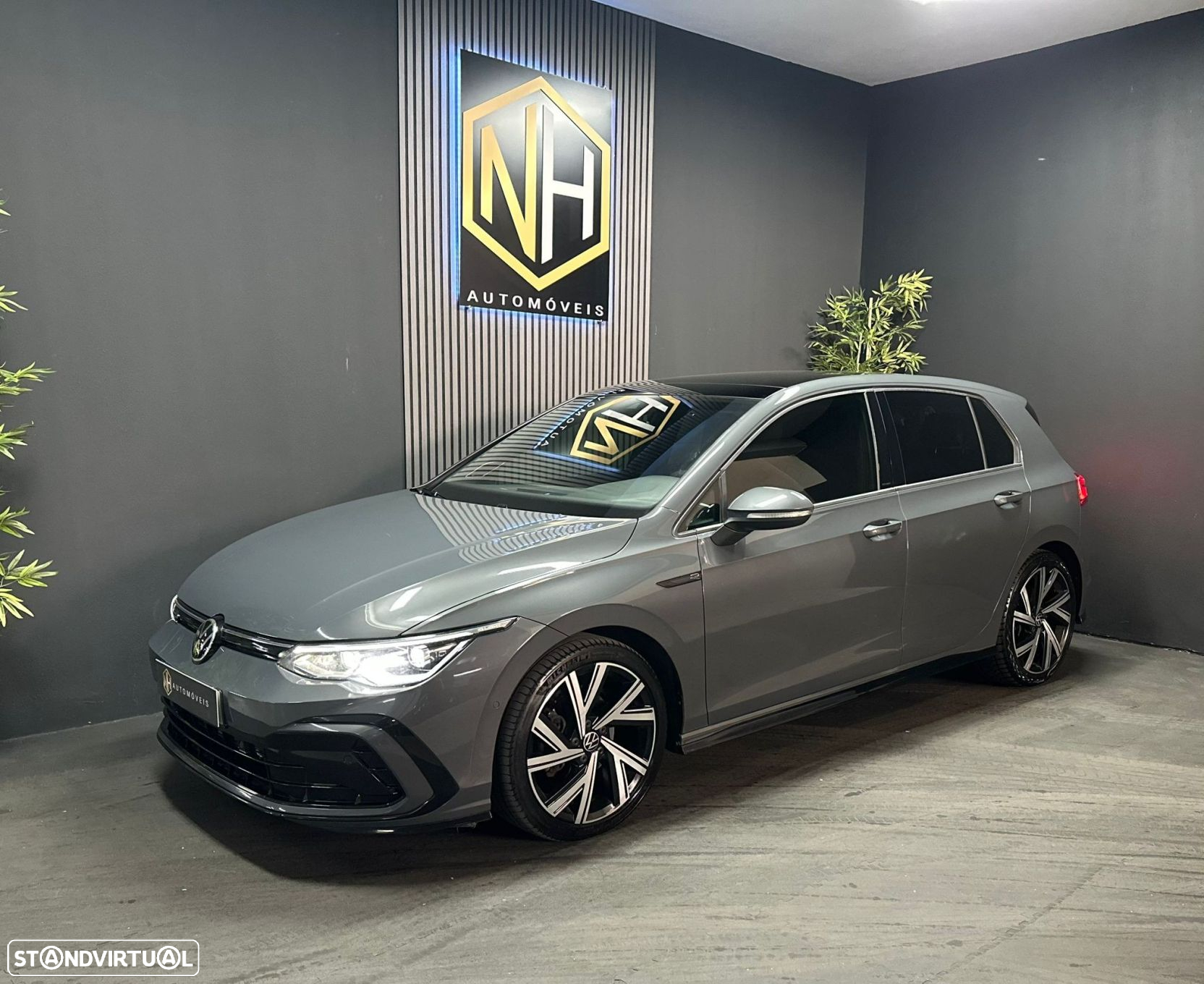 VW Golf 2.0 TDI R-Line DSG - 2