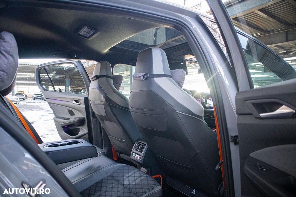 Volkswagen Golf 1.5 eTSI MHEV 150CP DSG R-Line - 19