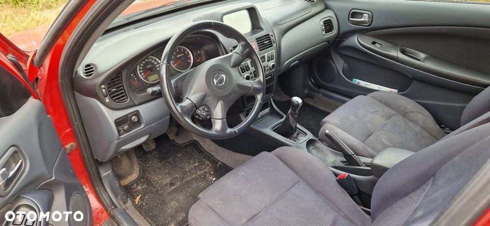 Nissan Almera - 7