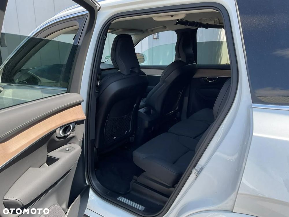 Volvo XC 90 - 7