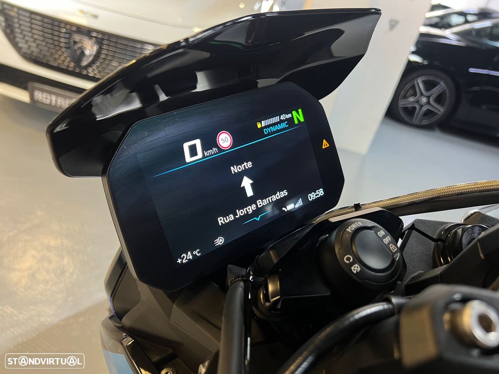 BMW M 1000 R M Competition - Carbon / Akrapovic - 43