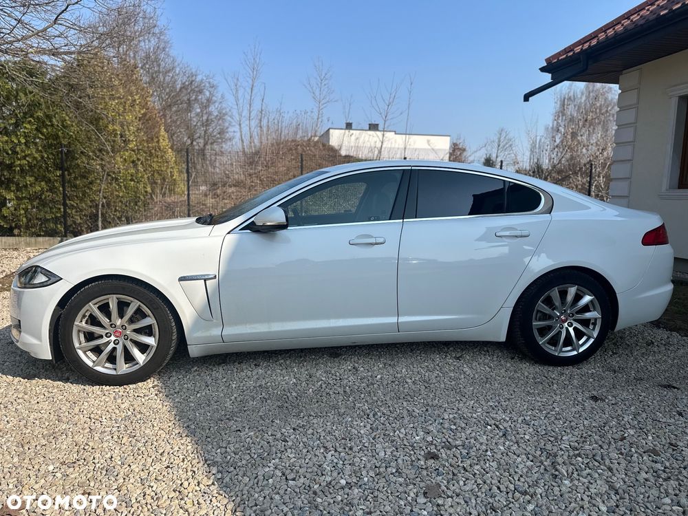 Jaguar XF 2.2 D Luxury - 5