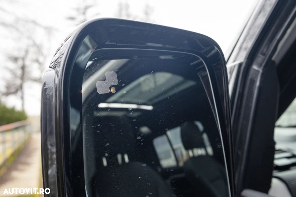 Land Rover Defender 110 3.0 D300 MHEV X-Dynamic SE - 35