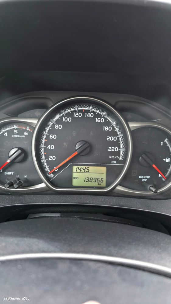 Toyota Yaris 1.4 D-4D Comfort - 11