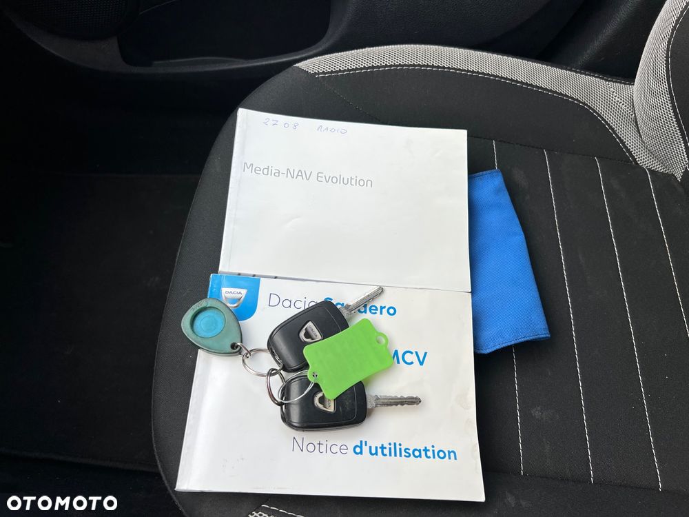 Dacia Sandero Stepway Blue dCi 95 Essential - 11