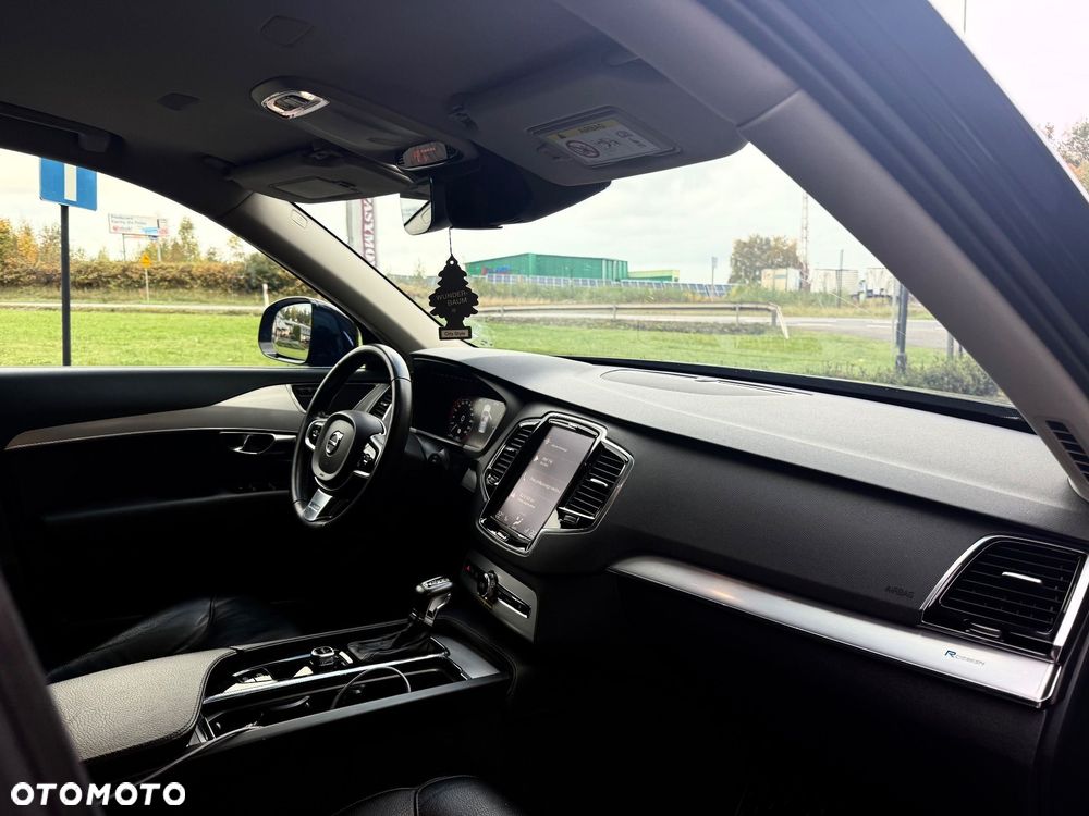 Volvo XC 90 D5 AWD R-Design - 9