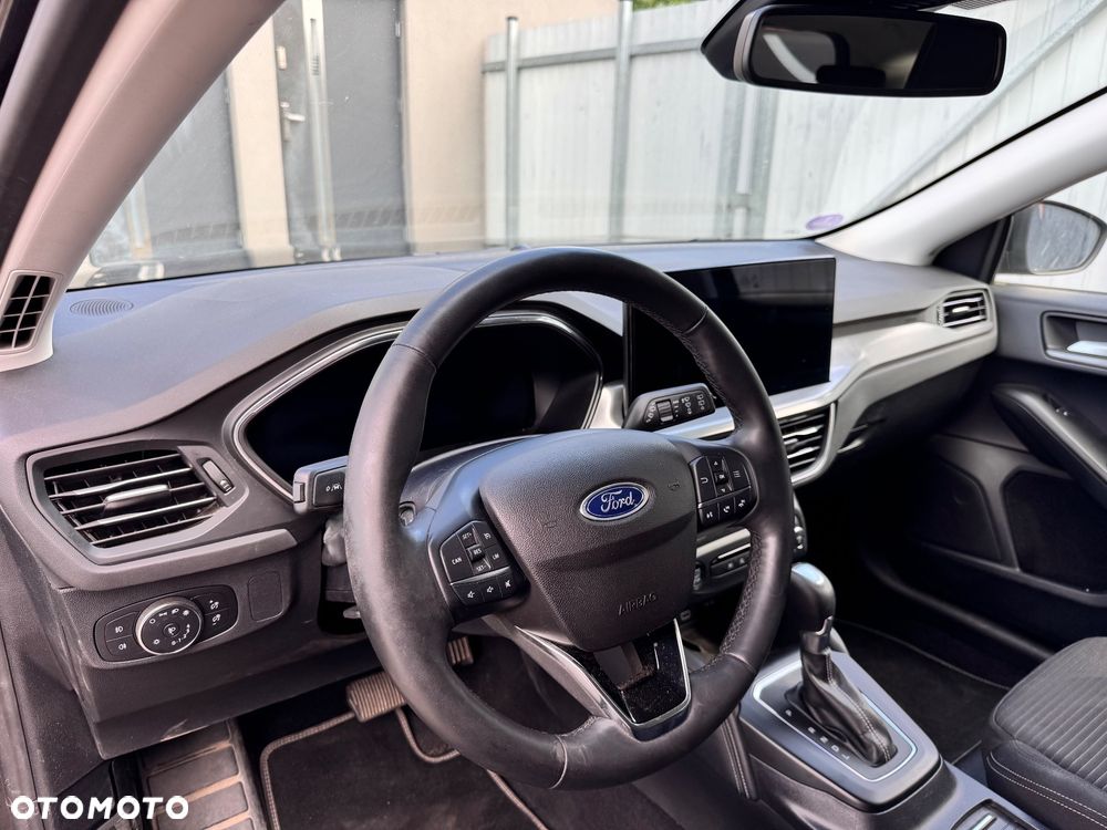 Ford Focus 1.0 EcoBoost Trend Edition - 9