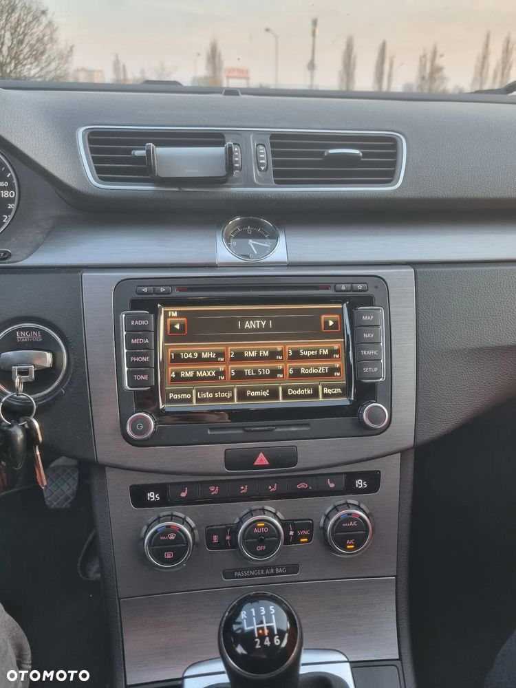 Volkswagen Passat 2.0 TDI Comfortline - 10